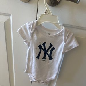 Newborn Yankees Outfit